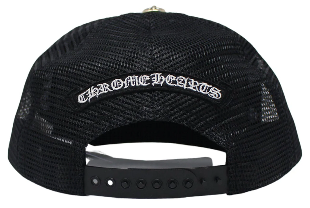 Chrome Hearts Eyechart Trucker Hat Black/Red – Rondevu Chrome Hearts Eyechart Trucker Hat Black/Red – Rondevu
